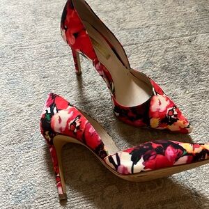 Louise et Cie floral pumps size 5.5